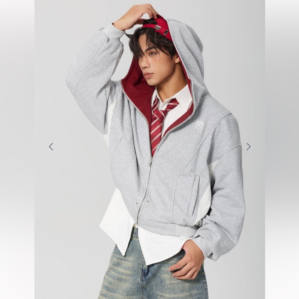 VARSITY HOODIE